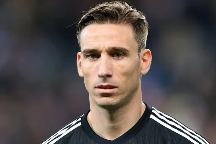 Lucas Biglia anunció su retiro del fútbol