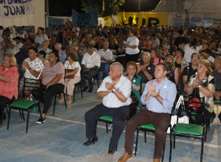 En Rivadavia, el PJ mostró peso con un popular acto