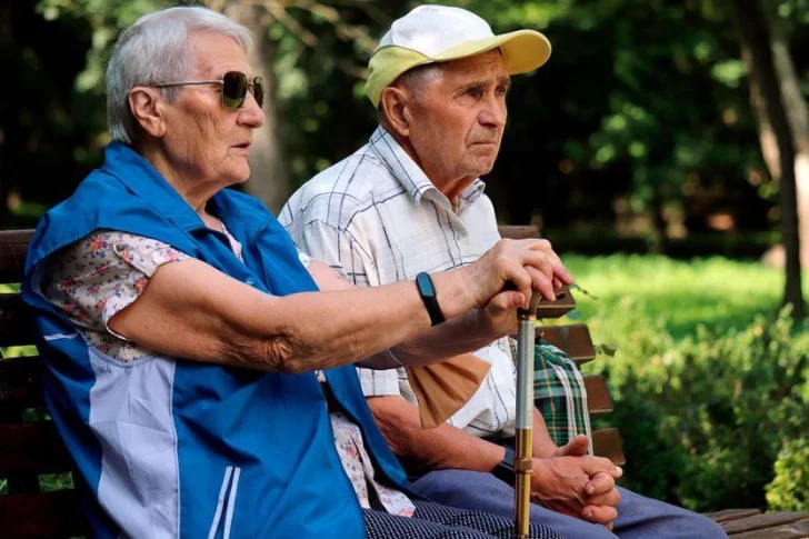 Bono de $70.000 de Anses para jubilados y pensionados: quiénes lo cobran completo, quiénes una parte y aquellos que se quedan afuera