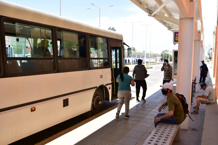 Los empresarios de transporte presionan: “No hay manera de seguir funcionando con los números de este momento”