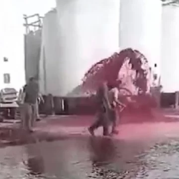 Explotó un tanque y se derramaron más de 50.000 litros de vino