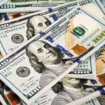 El dólar blue se mantiene estable: en San Juan cotizó este lunes a $1.380 para la venta