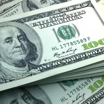 El dólar blue rebotó, trepó 20 pesos a $1.050 y en San Juan se negoció a $1.090