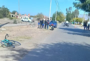 Albañil en bicicleta fue arrollado por un motociclista y no sobrevivió