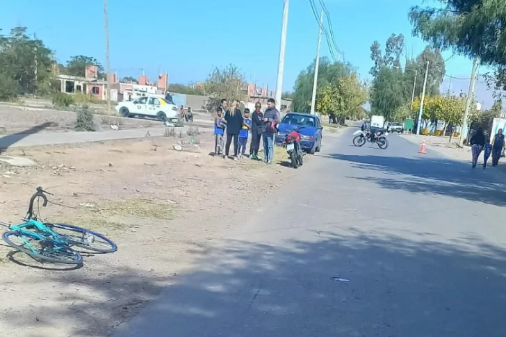 Albañil en bicicleta fue arrollado por un motociclista y no sobrevivió