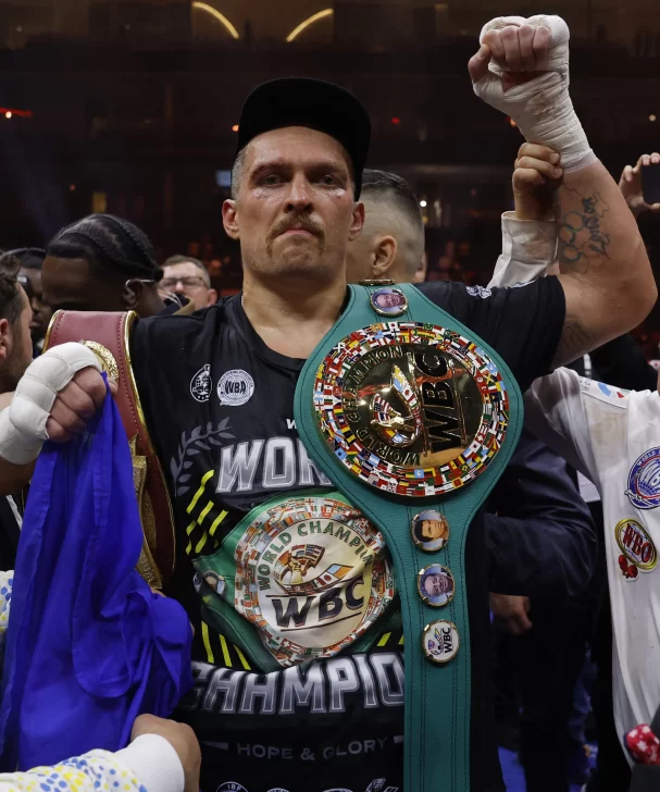 Usyk se ganó un lugar en el Olimpo del boxeo