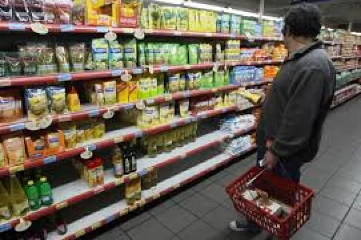 La recesión reduce el consumo de productos considerados esenciales