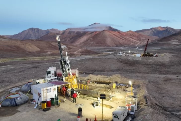 Los Azules: descubrieron otra zona con cobre en Calingasta