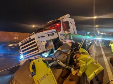 Tragedia en la Panamericana por un choque múltiple: 2 muertos y un menor internado