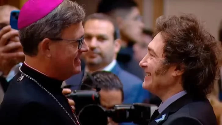 Ante Milei, el arzobispo porteño exigió “tomarse en serio las parálisis del pueblo”