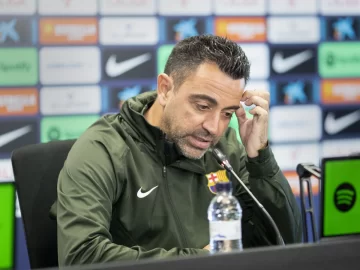 Echaron a Xavi Hernández del Barcelona