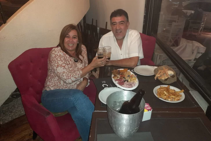 Loan: apareció una nueva foto del sanjuanino Carlos Pérez y María Caillava en el almuerzo previo a la desaparición