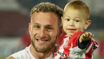 “Un riñón para Pipe”: la emocionante campaña de un jugador de Deportivo Riestra por su hijo que encolumnó al fútbol argentino