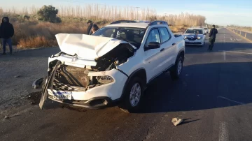 Accidente en Ruta 40: mendocinos chocaron contra una camioneta detenida en un semáforo