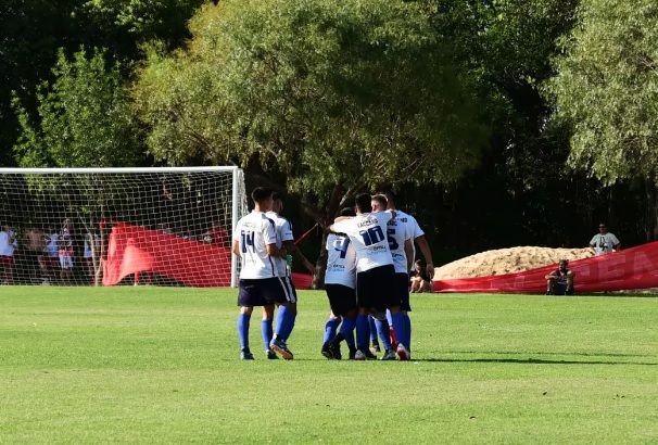 Un hombre se negó a pagar la cuota alimentaria y la Justicia le prohibió jugar al fútbol con sus amigos