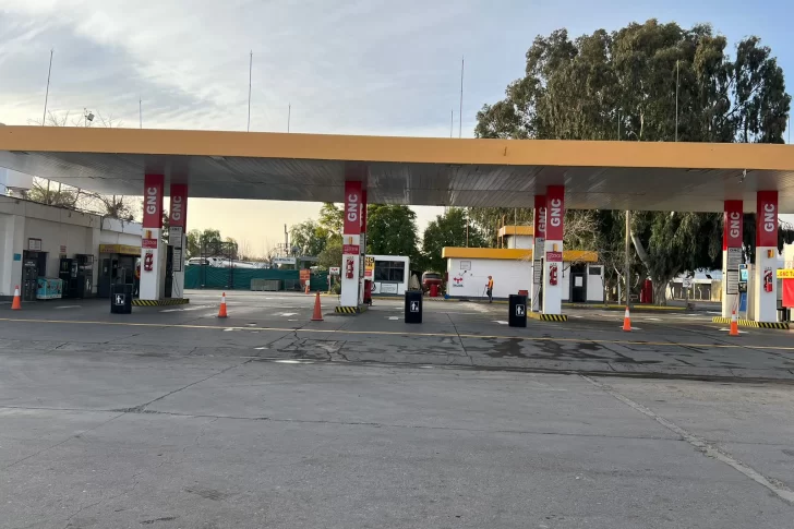 Ecogas ordenó interrumpir la venta de GNC en San Juan por la rotura de un caño de gas en Mendoza