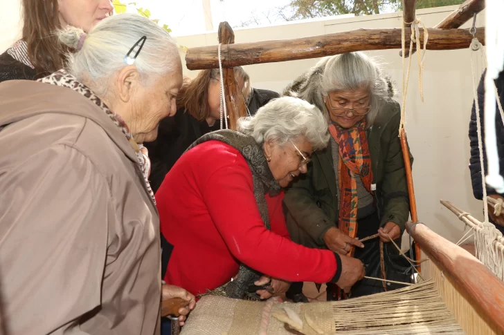Casa de Sarmiento: postales de la muestra “El telar de Doña Paula sigue tejiendo”