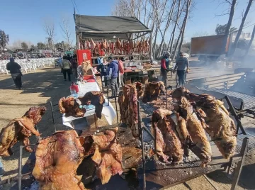 [FOTOS] La Fiesta Provincial del Carneo Español atrajo una multitud en su primera jornada