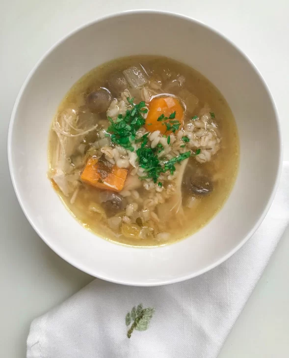 Chicken-broth-Sopa-inglesa-589x728