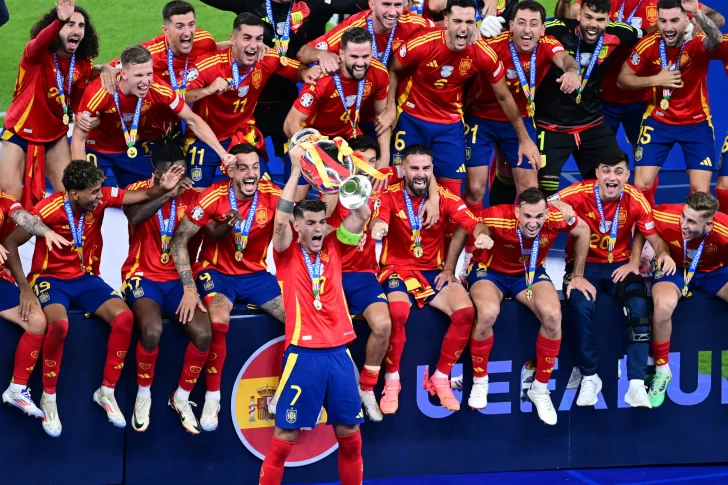 España, campeón y con récord