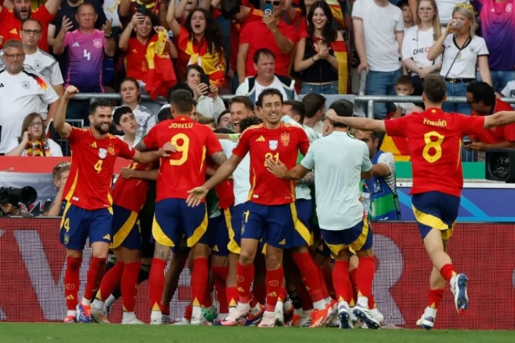 Con un gol en el último minuto, España le ganó a Alemania y se clasificó a semifinales