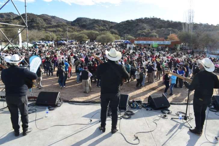 Todo el color de la Fiesta Provincial del Chivo: mirá la galería de fotos