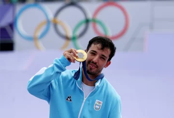 Juegos Olímpicos París 2024: Así recibió la Villa Olímpica Argentina a José “Maligno” Torres, medalla de oro en BMX freestyle