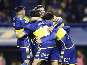 Boca goleó a Banfield en el pendiente y escaló posiciones