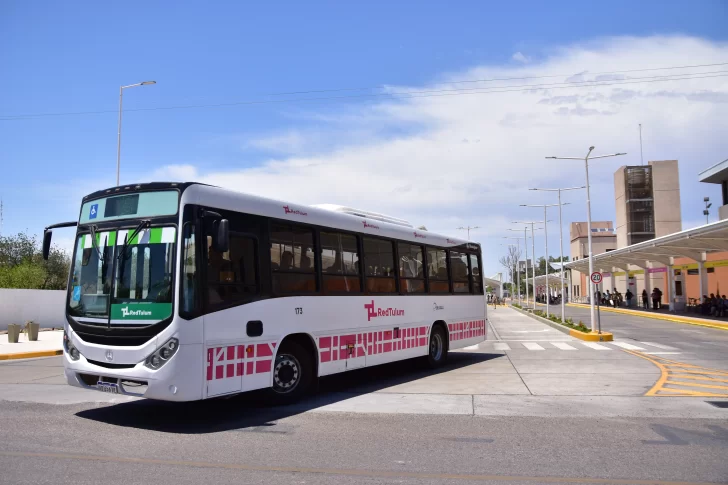 La llegada de Milei alterará recorridos de colectivos de la RedTulum