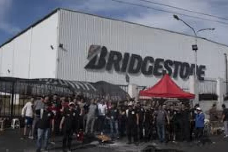 Bridgestone amaga con 350 despidos