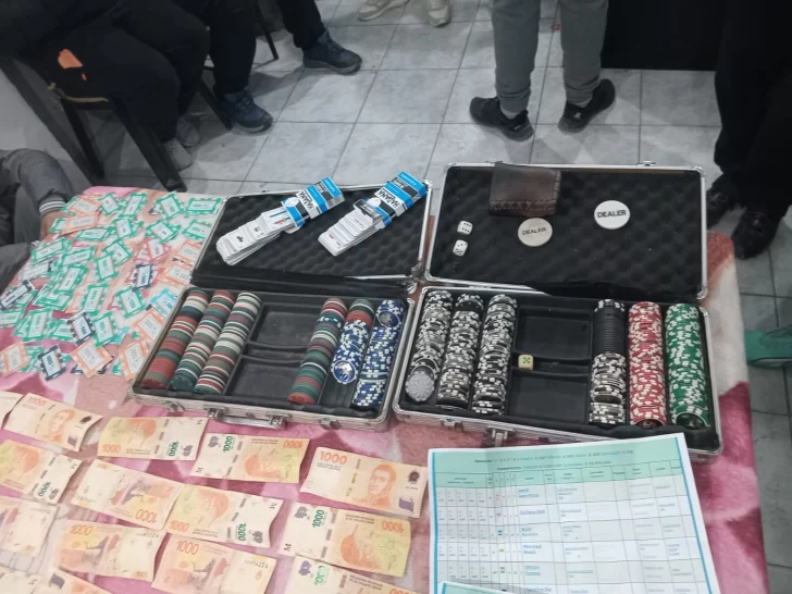 Clausuran salón de juegos clandestino: secuestraron dinero y máquinas