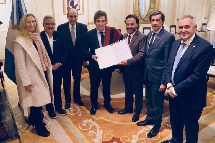 Orrego, entre los 18 gobernadores que están en Tucumán para firmar el pacto de Mayo que propuso Milei