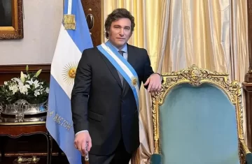 Con Milei, hoy llegan tres funcionarios de la Nación y ministros de nueve provincias