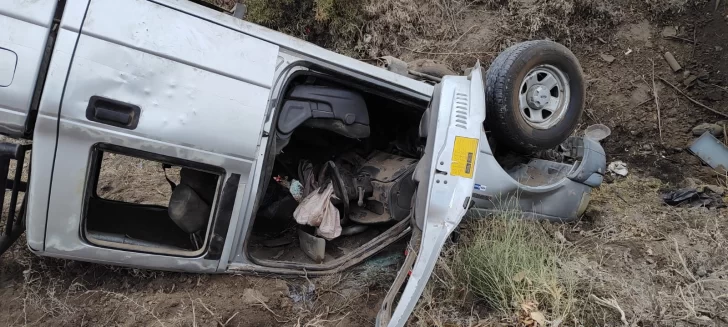 vuelco-camioneta-medano-728x327