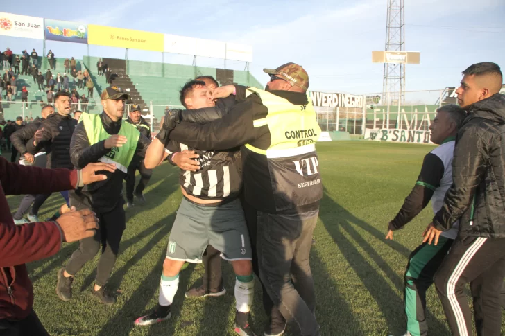 San Martín ganó tres puntos de oro ante un rival con actitudes escandalosas