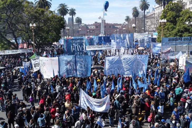 La marcha apuntó a Milei por el “exterminio social”