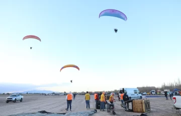 Las familias coparon el aeroclub para ver los globos aerostáticos