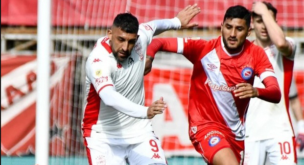 Huracán salvó un punto