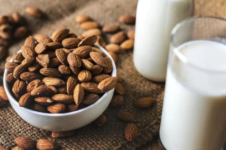 Receta de leche de almendras: propiedades, beneficios y valor nutricional