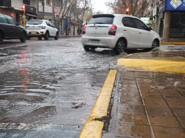 Desde OSSE piden extremar el cuidado de las reservas de agua potable en los domicilios