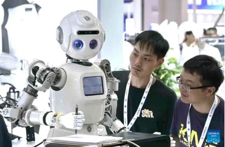 China sigue avanzando en el desarrollo de robots humanoides