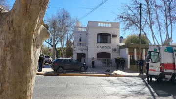 VIDEO: motociclista herido por fuerte choque en una esquina siempre peligrosa