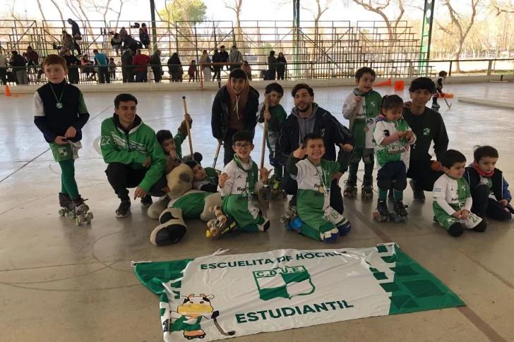 Pura fiesta en el encuentro de Escuelitas del Club Estudiantil