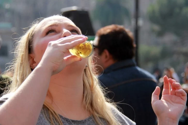 Beber sorbo de Caña con ruda: cómo se prepara y por qué se toma el 1 de agosto