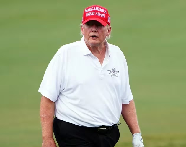 El FBI informó que el tiroteo cerca del club de golf de Trump “parece ser un intento de asesinato”