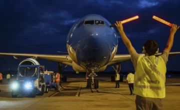 Conflicto aeronáutico: los sindicatos anunciaron un paro de nueve horas para el viernes