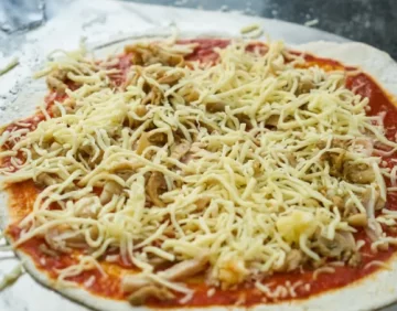 Receta de Pizza casera, súper fácil y económica