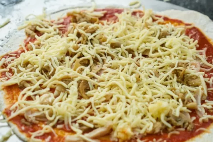 Receta de Pizza casera, súper fácil y económica