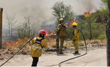 Evacuan un barrio privado