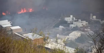 Otro barrio evacuado por el fuego